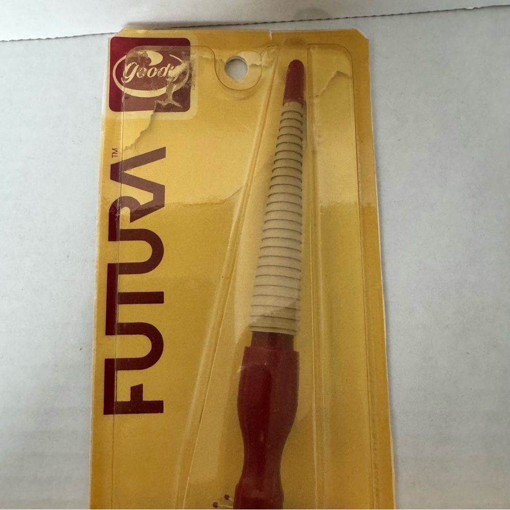 Vintage Goody Futura Round Hairbrush 1985 Comfor-Tip Bristles Red Tan Grip - Picture 2 of 14